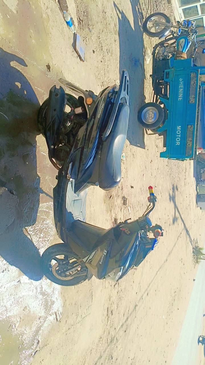 سلام عليكم دراجه للبيع سكنس السعر 300بيه مجال مكاني بابل السياحي التواصل خاص ***********
