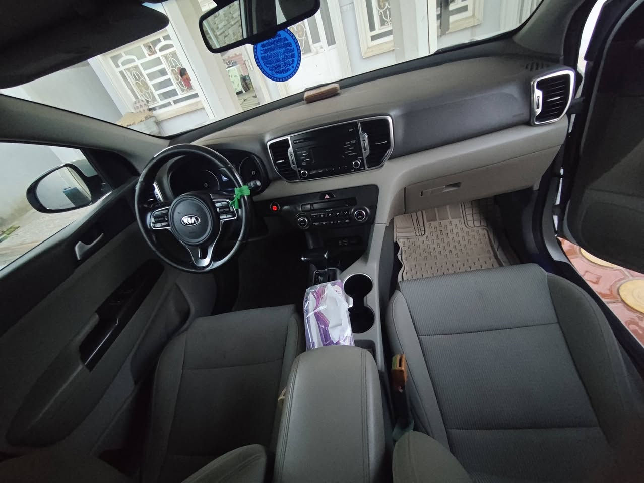 السلام عليكم سبورتج 2018 للبيع  
اول شي رقم بغداد خليجي سنويه 28
محرك 2000دوش صرف قليل 
سايد بريك رجل 
بصمه تشغيل بصمه باب 
مكفوله من الدعاميه لدعاميه 
مكان بابل حله
السعر 188 وبيها مجال للشراي
رقمي ***********
