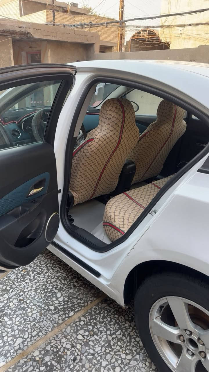 من رخصت الدمن المحترم
السلام عليكم كروز 12 سيارة جديدة وحلوة عله يدي مال جني مكينه 1800 خليجي بدون حادث بيها شخوط موضحه بل سونار ادامه كامة عله السيارة جاهزة من كل النواحي سعرها 75 وبيها مجال الطيبين
*********** واتساب
