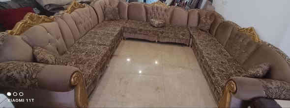 للبيع طقم ملكي متل الجديد ١٢ نفر ب٣٩٠ الف للتواصل ***********
