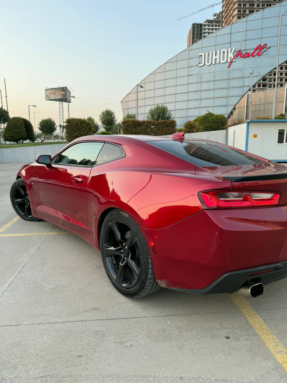 سيارة كامارو بدون سبغ موديل ٢٠١٦
***********٤ سلندر ماكنه ٢٠ توربو  rs 
بيها ٣ تعديل بارد 
غرامات ٢،٠٠٠،٠٠٠ 
سعر ١٣٥ $ دفتر و خمسة و ثلاثون ورقة
