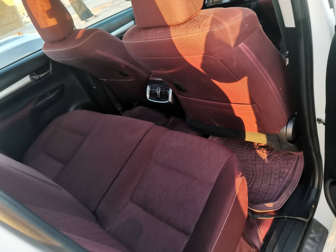 سلام عليكم ورحمة الله وبركاته عندي مرزي ٢٠٢٤ فول موصفات كير اتوماتيك رقم شمالي أربيل السياره جديده مال جناي ما تصرف عليه أربع كير ومحرك صدر شرط السعر ٢٨٥ وبيه مجال الطيبين رقم الموبايل *********** مكان صلاح الدين الشرقاط ملاحضه عتذر عن بيع مده و قصاط
