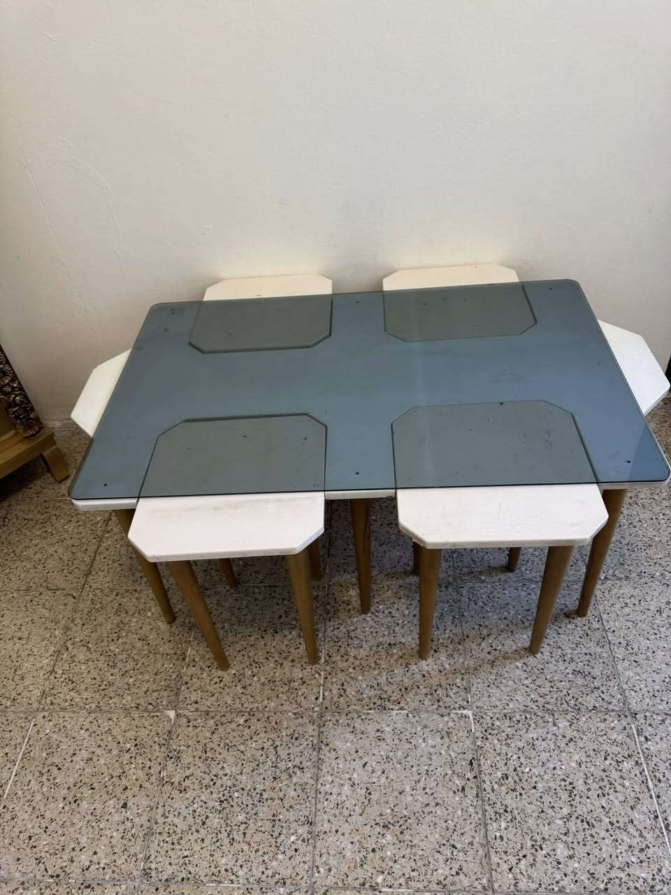 ميز طعام ديوان وكراسي عدد 2 السعر 175 خشب زان  فاترينه السعر 75 وطبلات كبيره مع 4 صغار 75


**إذا كنت صاحب هذا الإعلان وتريد حذفه لأي سبب، رجاءا أرسل رسالة إلى الدعم الفني**