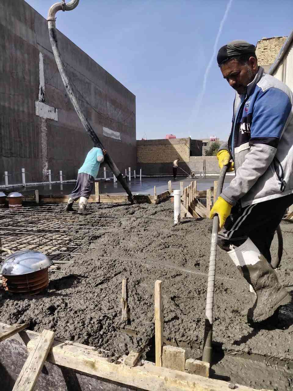 بجهود استثنائية ورغم ظروف عمل صعبة 
تم اكمال أعمال الأسس لدار سكني بمساحة 390مترمربع في المشخاب 
كمية الصب 165متر مكعب 
نوع الأساس /Raft Foundation
الدار من تصاميمنا المميزة


**إذا كنت صاحب هذا الإعلان وتريد حذفه لأي سبب، رجاءا أرسل رسالة إلى الدعم الفني**