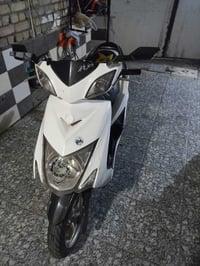 سكنس فحل لد نضيف كلش دراجه شلعه ومابيها نقص فقط تاير خلفي يتبدل شعندك ...