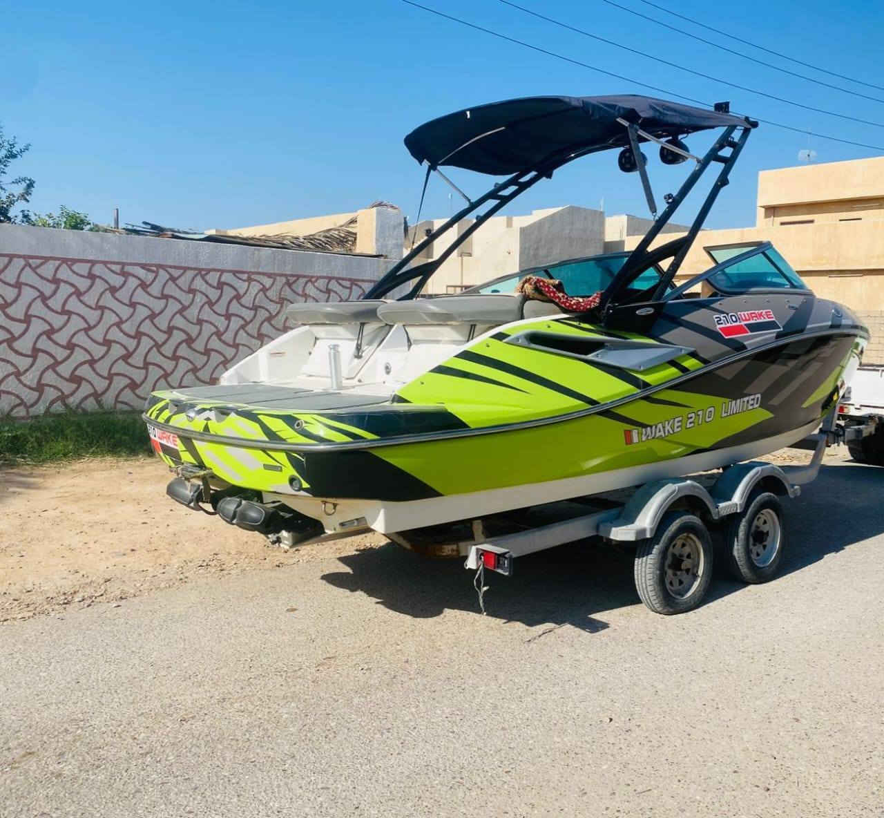 السلام عليكم
جت بوت سيدو موديل ٢٠١٢

دبل مكينه ٤٣٠ بدون سوبر يعني كل مكينه ٢١٥

جت جديد وكامل ما ناقصه اي شي

سستم صوت بلادي مسجل بلادي اناره داخليه وخارجيه ضد الماء تاور بلادي عربانه بلاديه دبل تاير

زورق كله بشرط

اخوان بالتعليقات ماجاوب 

للاستفسار ***********
