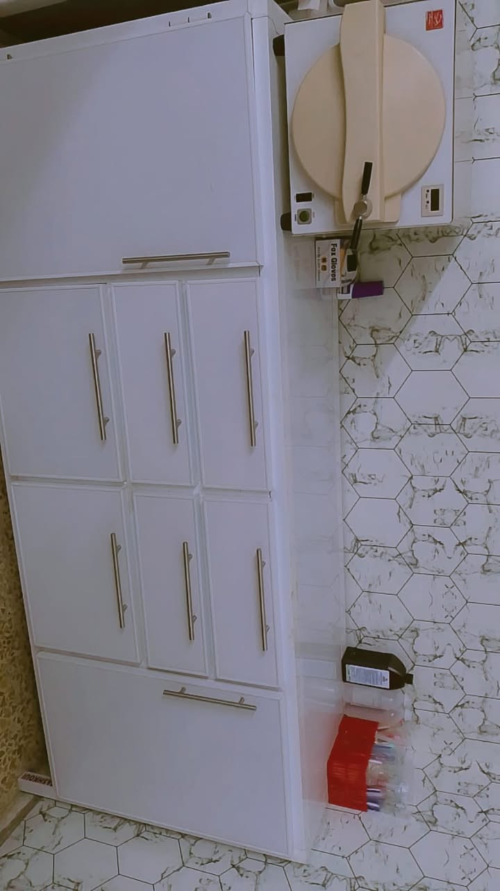 عيادة أسنان جاهزة للبيع مع المكان
مكانها بغداد الحسينيه شارع خدمات مسقط 
عيادة شغاله  صارلها سنتين  مفتوحه 

*اوتوكليف b
*روتري 
*ابكس 
*اشعه
*ثلاجة 
* كراسي وميز مكتبي 
*ادوات اندو وجراحة كاملة و مواد الحشوات 
*جير  جديد 
*تخم عدد ٣
*بلازما 
*كمبولسير 
*مبردة حجم كبير
*كاونتر 
*مغسله حجم كبير 
*مكتب رسبيش 
وغيرها من تفاصيل

*********** للاستفسار ع الرقم
