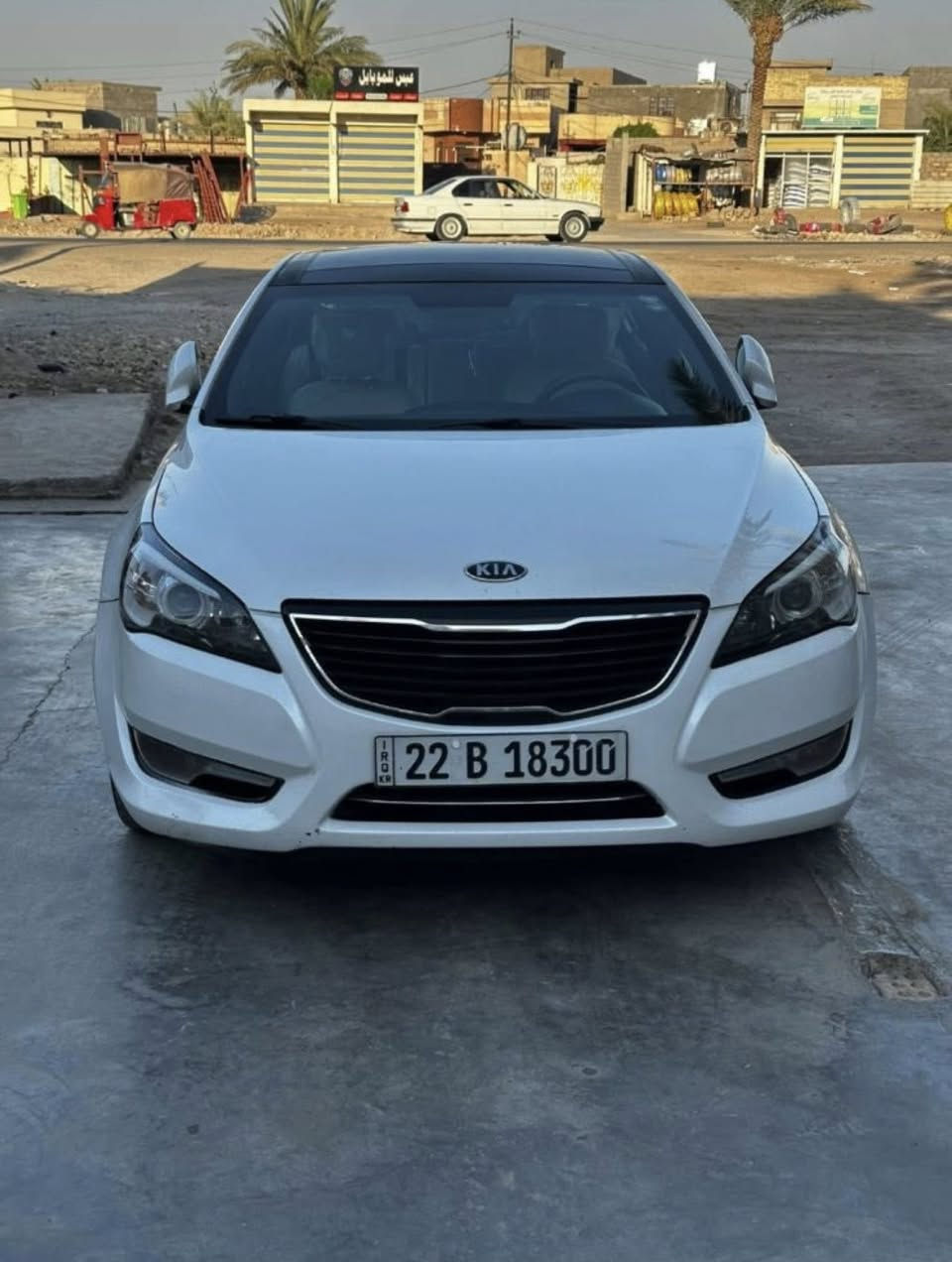 كيا كاتنزه 2012 وارد خليجي 
فول موصفات واحد عله واحد 

 بصمه بنورامهVli
كير مكينه حداديه تايرات خير من لله كله جديد 
السياره بيه قطعتين صبغ الجاملاغات الماميه واحد اكلير واحد صبغ بس رش بدون حادث كفاله من الحادث 
تدفئه تبريد بل كشنات 
السعر 125 وبيه مجال شي قليل ؟
***********
