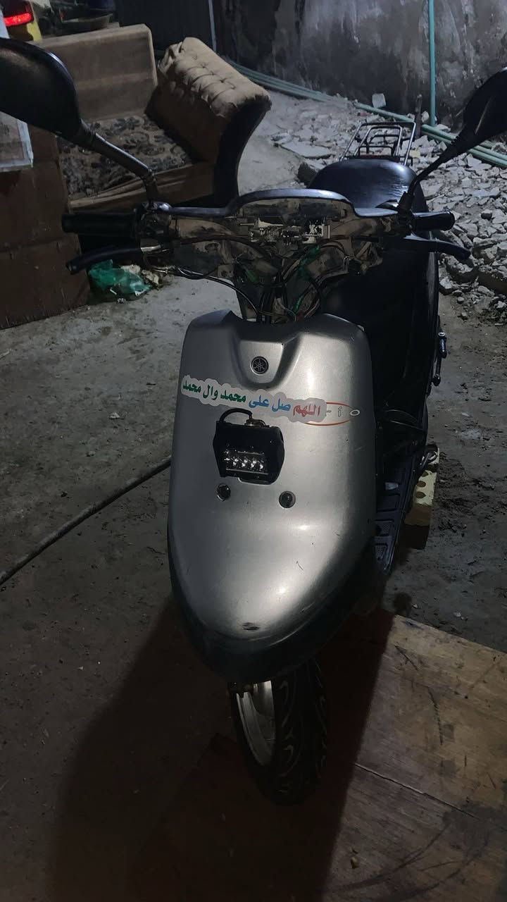 سلام عليكم دراجه بطه للبيع دراجه يحتاجله بطاري شغاله شلعه ومعدل كهربئيات كله شغاله سعر 200 وبيه مجال رقم تلفون ***********
