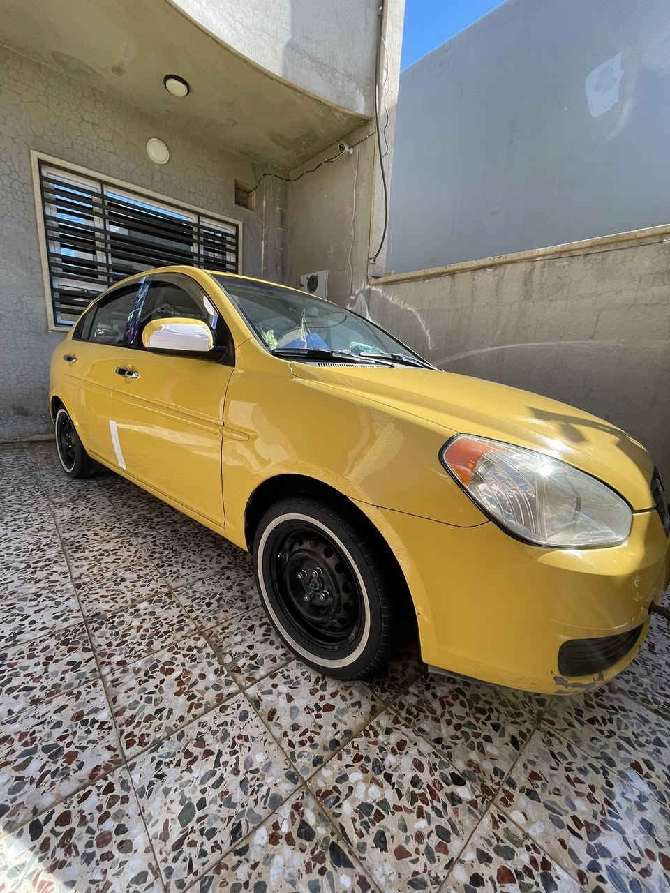 السلام عليكم اكسنت 2011سياره جاهزه من كل النواحي محرك وگير شرط ظررها جاملغ الگدام بدون داخل وسياره كود واحد غرامات وهيئه صفر  كابون بانزين بيها شرط التحويل رقم نينوى سعر خابر وتدلل ***********
