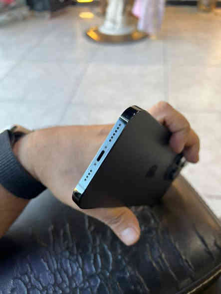 ايفون 14 برو ماكس📱
 ذاكره 265 نظافه 100%‎‎
بطاريه 93 بلاديه
جهاز ممفتوح ابد مكفول👀
سعر 950 قفل قفل
استفسار اتصال 
‏‭***********
او وتساب 
مكان الجهاز بغداد البياع
