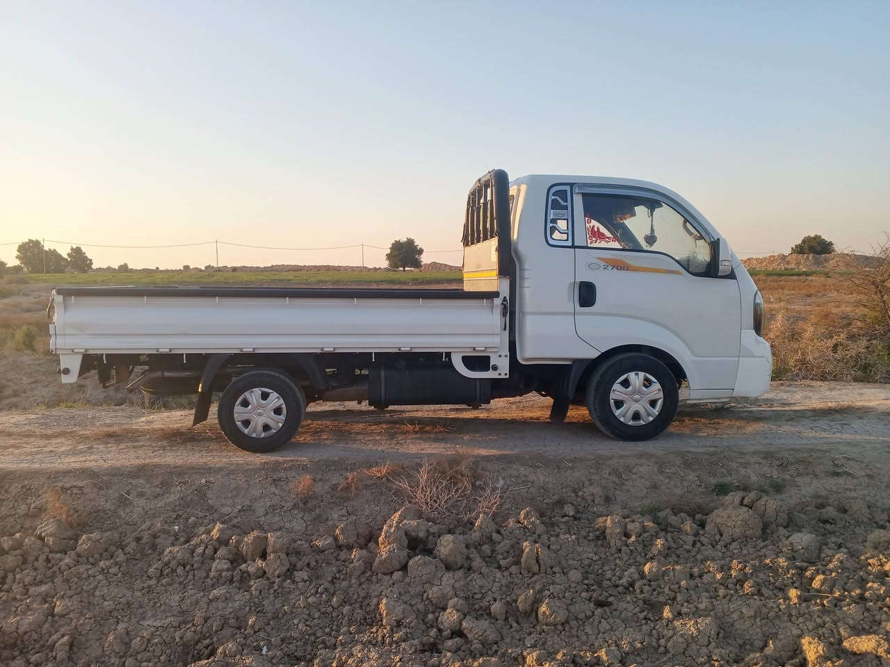 سلام عليكم كيه موديل 2018
سياره جديده ***********مكفوله كفاله عامه من كلشي رقم واسط مشروع وطني سياره مامفتوح برقي علوظع شركه سبير منازل تايرات جديد  سياره من محرك من صبق من فتح من تبديل من تبريد تدفئه كفاله عامه بس اليدور نظيف سياره تحتبر لفين وخمسه وعشرون تفاصيل تحتبر زيرو سياره مامفتوح برقي
