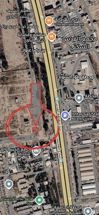 داخل المربع الأحمر • ٤٠٠م • طابو صرف