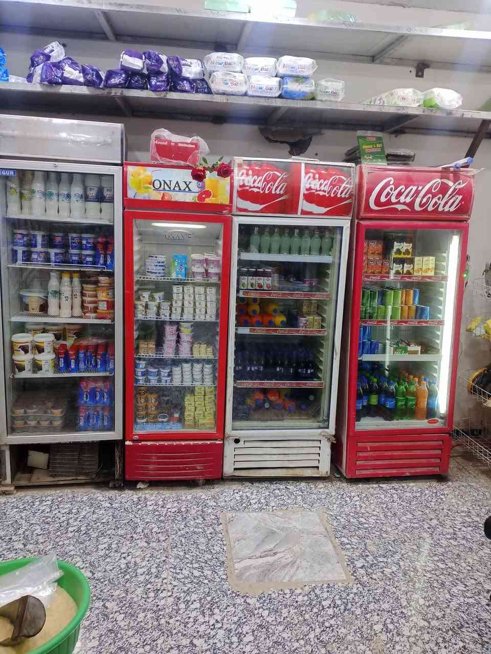 متاح عارضات عدد4+1مجمده عارضه ينباعن شيله وحده شغالات ونضاف مال محل جانن يشتغلن مستعجل على بيعتهن كلش مكان سديناويه رقم *********** سعر البراد 250 وبي مجال
