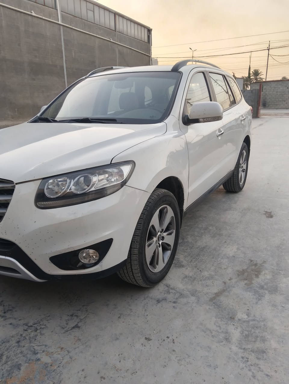 السلام عليكم للاستفسار *********** للبيع سنتافيا 2012 خليجي فولل موصفات واحد على واحد فتحه بصمه ثلاجه سته سلندر سبعه راكب 3قطع تبريد كشن كهرباء تبريد بيانو رقم بغداد بيها صبغ باب السايق سياره جديده كير محرك حداديه تخم تاير كله جديد مكاني بابل المسيب
