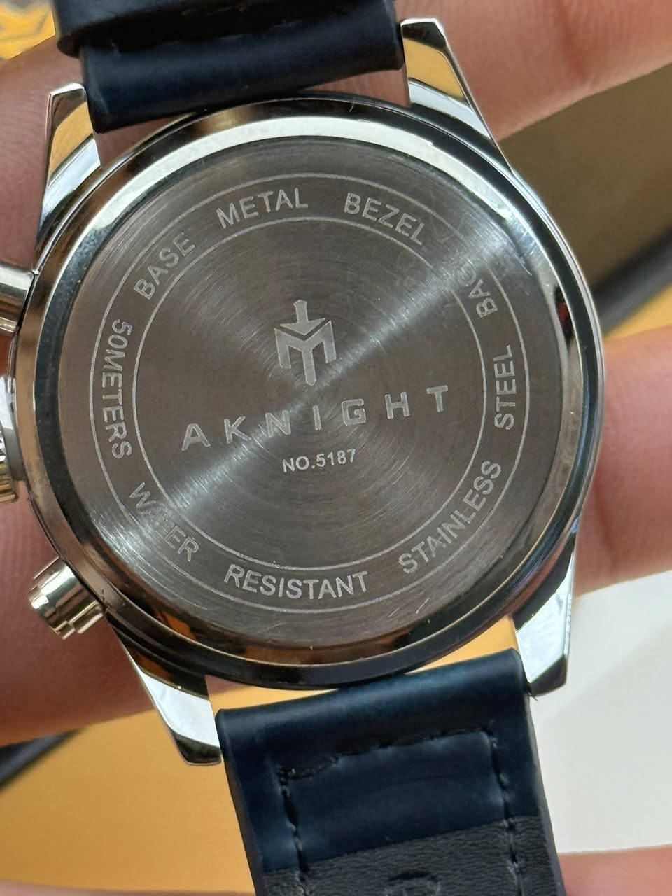 15 الف فقط

AKNIGHT 

اصلي ماكنة ياباني 

كاملة المرفقات سناتر شغالة 

سير جلد اصلي مختم 

سنتر ثواني منفصل 

ارقام واميال لامينوس 

مختم بالقفل والظهر 

ستانلس ستيل 

مقاومة للماء 

نافذ شهري 

15  الف فقط


**إذا كنت صاحب هذا الإعلان وتريد حذفه لأي سبب، رجاءا أرسل رسالة إلى الدعم الفني**