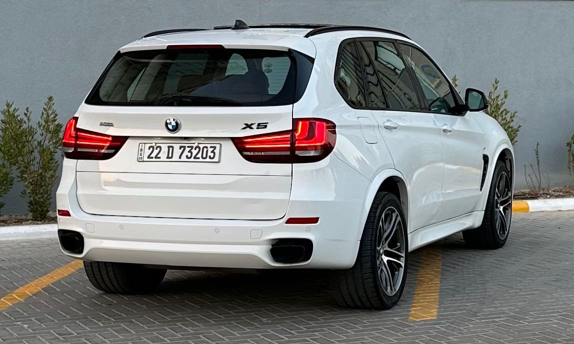 السلام عليكم
‏BMW X5
موديل 2014 فووول مواصفات 
وارد خليجي وكالة العروش 
مكينه N55  35 Twin turbo 
ماشيه 145 الف                                                
بصمه دخول + تشغيل

ثلاث انظمة قيادة
قمارة بنوراما 
ابواب شفط 
صندوق كهرباء 
بردات بل بوب
دشبول ليزري متغير
شاشه كبيره m
كت كامل مال M سياره 
 دركه m
دعاميات m
ويل كب 20 m. 2 سايز
شباك m
كامرات 360
 مع حساسات خلفية امامية
 لايتات LED ولايت زينون بلادي داينمك
داخل جلد قرميدي 
كشنات كهرباء متعدد الحركات 
كشنات خزن ميموري
انارة ترحيب مع شريط led حول المقصورة الداخلية 
شاشة كبيرة مع تحكم ماوس 
اخوان السياره بيه مواصفات هواي بعد
سياره بيه قطعتين صبغ 
بدون دواخل بدون ايرباك 
رقم اربيل سنويه وهزه ورقم جديد
تريد تحويل تريد وكاله حاضر
مكان السياره المنصور او الغزاليه
للستفسار ***********
