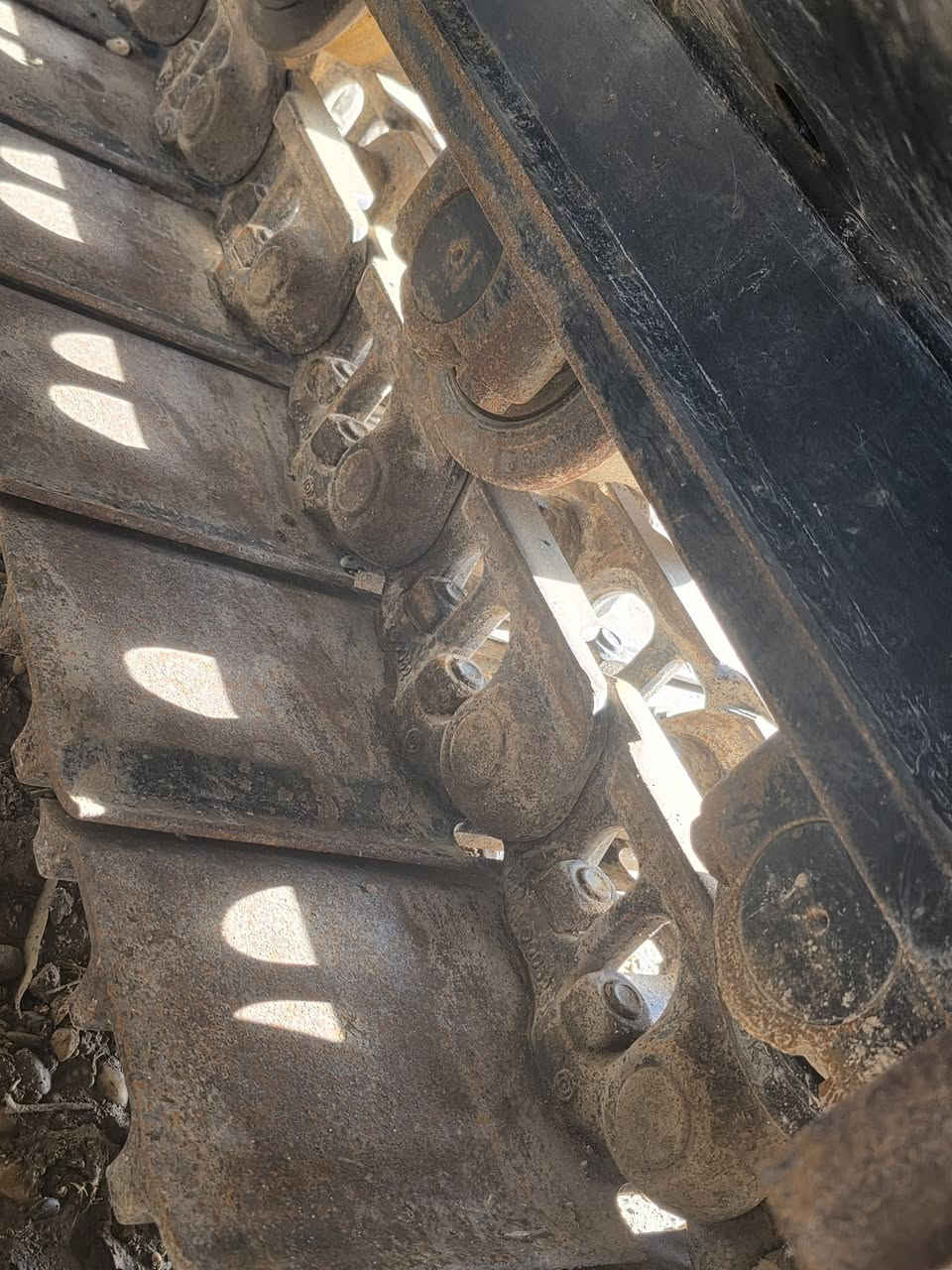 السلام عليكم 
( فقط لعشاق الجديد و الزيرو )
حفاره بي فايف موديل 2017 دخول جديد منفيس مسجله بنفس الموديل ما معلايه مكفوله من الصبغ والفتح 
***********
