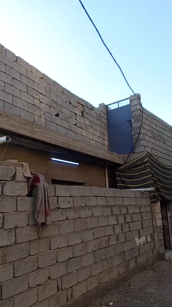 السلام عليكم بيت اللبيع مساحه 190 جنس الأرض زراعي منطقة سكنية ويوجد كافة الخدمات (ماء كهرباء طريق مولدة سحب سوق) /العنوان بغداد _تاجي _ قرب من مطعم خيرات الرحمن سوق تاجي اقرب نقطة دالة مدرسة السرور السعر 28) بي مجال  *********** / ***********
