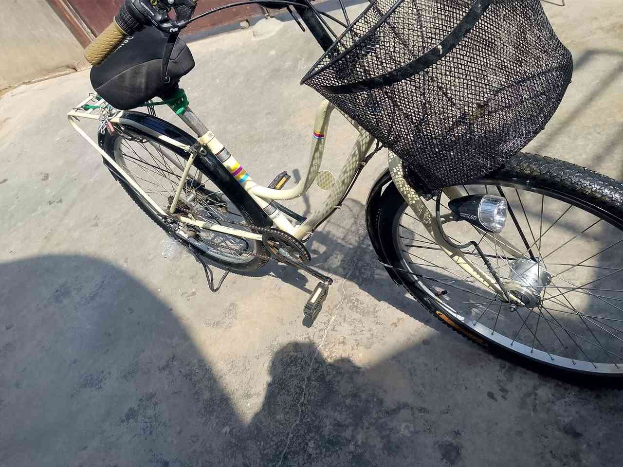 سلام عليكم بايسكل ايراني للبيع ستخدام غليل لباسكل كلش نضيف مثل لكدامكم بصوره✨سعر100الف


**إذا كنت صاحب هذا الإعلان وتريد حذفه لأي سبب، رجاءا أرسل رسالة إلى الدعم الفني**