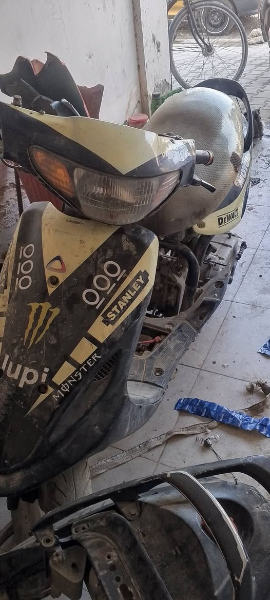 السلام عليكم دراجه ماكس قجمه البيع كوم حديد شغاله مكينته ناعمه سعره 200وبيها مجال مكاني بغداد الدوره 
***********
