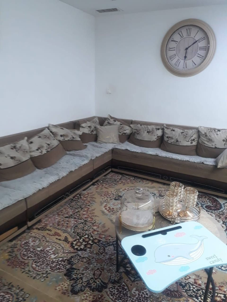 لەسەر ئیزنی ئادمین بەڕێز
تاقم قەنەفەی تورکی ئێڵ..10 نەفەری
بە 150 هەزار
3 فەرشی 700 شانە ..3 بە 4 
بە 150 هەزار ..شوێن سلێمانی


**إذا كنت صاحب هذا الإعلان وتريد حذفه لأي سبب، رجاءا أرسل رسالة إلى الدعم الفني**