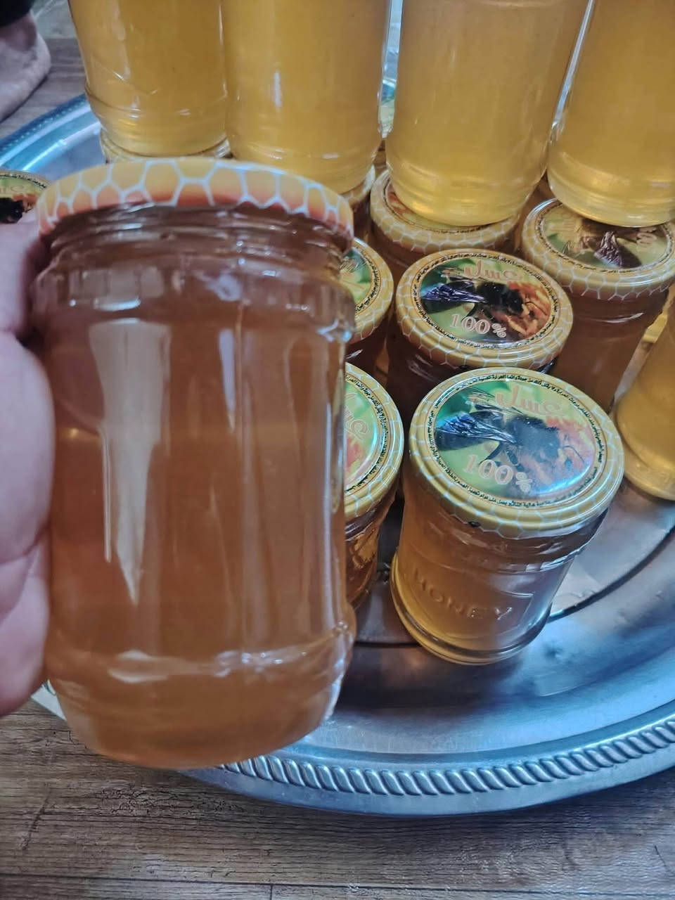 تم بحمد الله فرز عسل طبيعي ميه بالميه العسل عظوي بدون اي تغذيه سكريه فقط سروح النحل على رحيق الازهار علاجي سعر الشيشه 40 والشمع الكيلو 45 للاتصال على هاذا الرقم ***********
