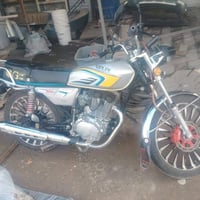 سلام وعليكم دراجة سونك موديل2025 دراجة نضيفة بس اشاشة واكفة سعر 800وبي...