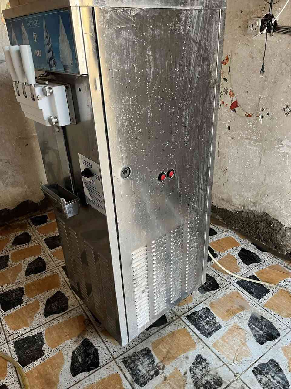 مكاين مرطبات للبيع 

مكينه سوفت فريكمات 

مكينه سوفت تكنوجل 

مكاين ازبري سلاش ايطالي للبيع مكاين التركي مو للبيع

مجمده عاموديه 

مكينه دي ئس 5 كيلو ايطالي

للئستفسار فقط على رقم ***********
