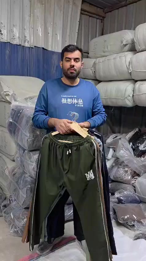 لحك وصل اليوم 
الحجري ب30 
القياس الخاص ب36 
البدي ب27
يوفر توصيل جميع أنحاء البلاد


**إذا كنت صاحب هذا الإعلان وتريد حذفه لأي سبب، رجاءا أرسل رسالة إلى الدعم الفني**