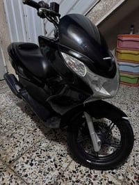 PCX جيل اول ياباني JF مكفوله كفر ومكينه بلادي شرط اذا مو تراي  زيور وا...