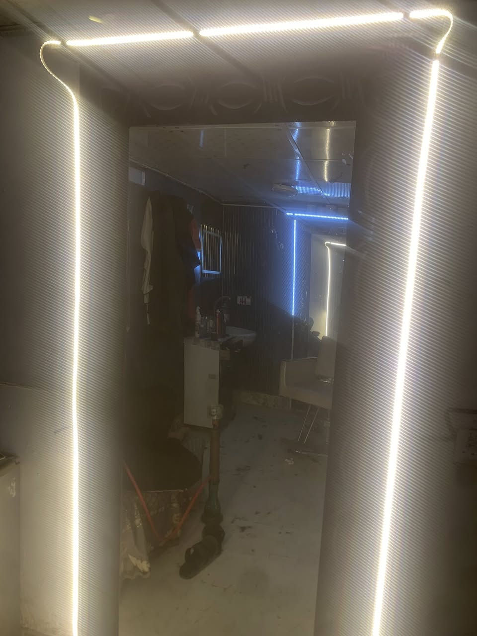 للبيع مراية وحدة مكان بغداد قيم وخذ متواجد خاص 💜💜


**إذا كنت صاحب هذا الإعلان وتريد حذفه لأي سبب، رجاءا أرسل رسالة إلى الدعم الفني**