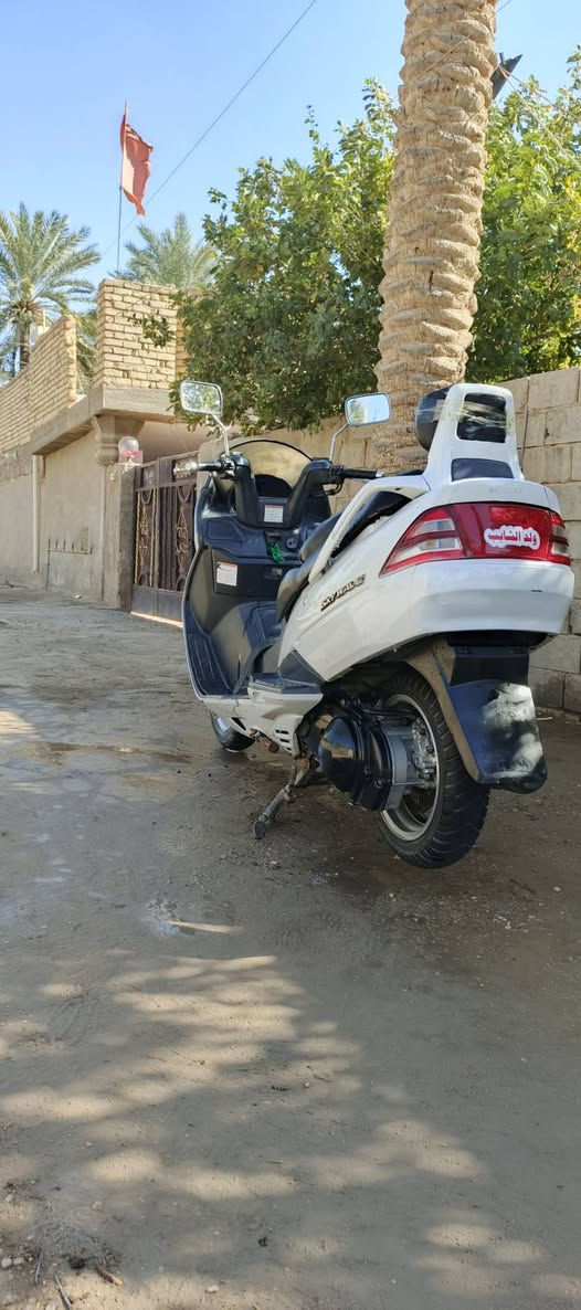 السلام عليكم هي الدراجه سكاي ربع كامله وشغاله شغل ومشي اريده مراوس ابفورزه مكاني بابل ***********
