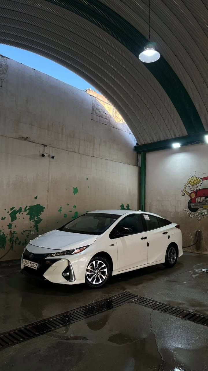 Toyota Prius PHV (PRIME) 2019
اول تويوتا بريوس برايم بالعراق 

اللون صدفي كلين تايتل
بس بيها ملاحظات بسيطة

- PLUG-IN HYBRID

المواصفات :
- شاشة 
- ⁠تدفئة مقاعد
- ⁠مرايات شفط
- ⁠لايتات زينون وبلاجكترات
- ⁠شاشة عاكسة عَ الجام الأمامي
- ⁠٣ وضعيات قيادة
- ⁠كشنات قماش
- ⁠بطاريات ليثيوم تمشيك مدى ٦٠ كم 
- ⁠تفويلة البانزين مع الشحن تمشيك ١٠٠٠ كم

السيارة محافظ عليها كلش ومداريها بكلشي
تايرات جديدة وسنوية جديدة للـ ٣١
السيارة تحويل او وكالة ثاني يوم
مكانها كركوك
*********** واتساب

