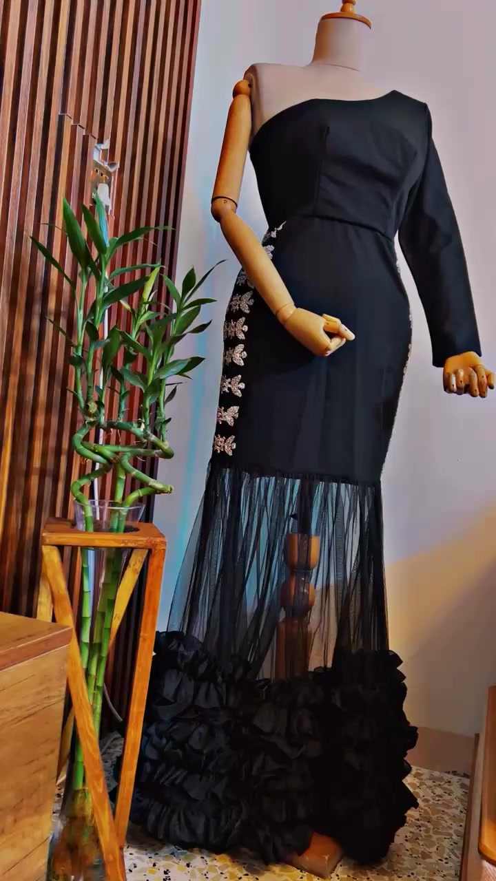 فستان ملبوس مرة وحدة نظيف جداً يلبس لحد وزن 75 سعرة 70 الف


**إذا كنت صاحب هذا الإعلان وتريد حذفه لأي سبب، رجاءا أرسل رسالة إلى الدعم الفني**