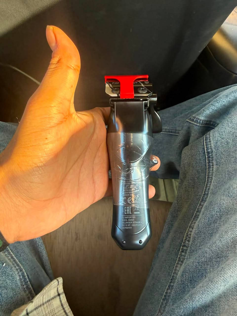 سلام عليكم ماكنه Wahl Professional 5-Star Vapor

جديده وممفتوحه وامريكي اصليه جايبها من السويد 

سعر ٢٥٠

بغداد البياع ***********
