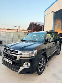 لاندكروز ٢٠٢١ • ماشي ٩٦٠٠٠ • كفاله عامه