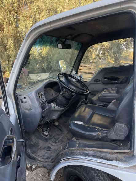 السلام عليكم للبيع فنتيره موديل 99 رقم بغدادتحويل مباشر  سنويه نافذه ل2028  مكان كربلاء السعر 45 وبيهه مجال ***********
