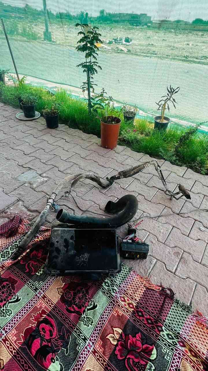 عندي غراض كامله
كير 
مكينه  
عقل 
راديتر 
راديتر تبريد 
بواري او منضومه تبريد
قاعده فيوزات 
قبق ولفات
4 قطع ويل بدون تايرات (واحد منهم تاير بس تعبان يعني سبير تمشيه حال)
زوج وياله مع (تايرات نظافه 80%)
كمبريسر  7 بستم نضيف كلش
صدر جديد امامي 
مشط ستيرن 
قواعد دبلات فلنجات 
دعاميه اماميه 12
مازدات بس تجليهن
ضفيره 
بدنه مع مراوح زوج 
عمبار بريك نضيف 
صليب ستيرن كلش نضيف 
كشنات الخلفيات نضيفات
مكاني واسط الصويره 
بشرط كلهن نضيفات مع ضمان الشغل 
موجود خاص 
***********
