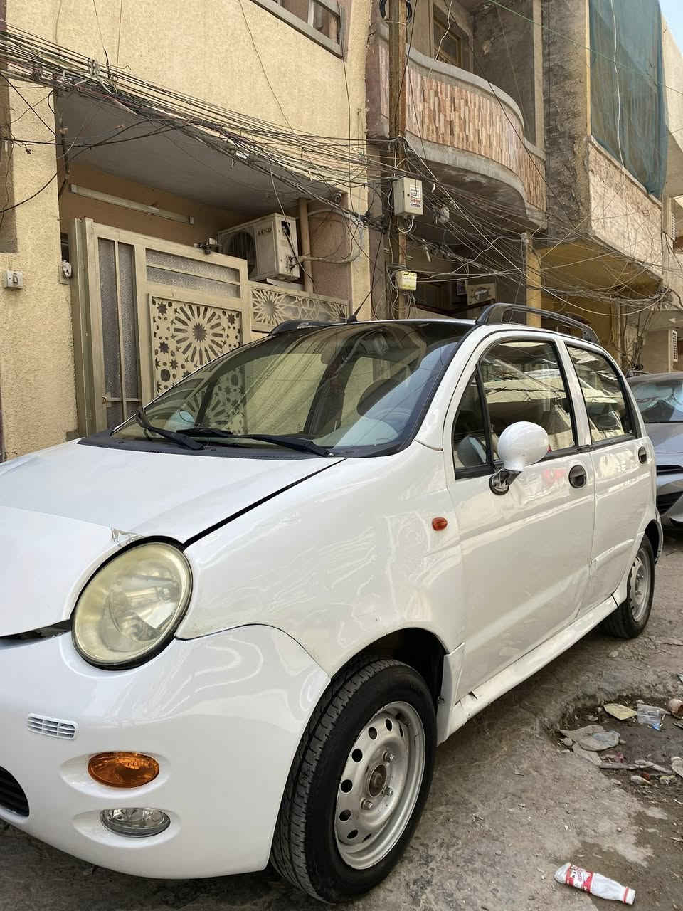 سلام عليكم للبيع فقط: كيو كيو موديل 2013 جاهزه من كلشي كبل لشارع كير أوتوماتيك سياره خير من الله مكينه كير تبريد كهربائيات كلها جاهزه تجي وتشوف بعينك السعر 32 وبيها مجال بسيط حك الجيه العنوان الاعظمية للاستفسار اكثر ***********
