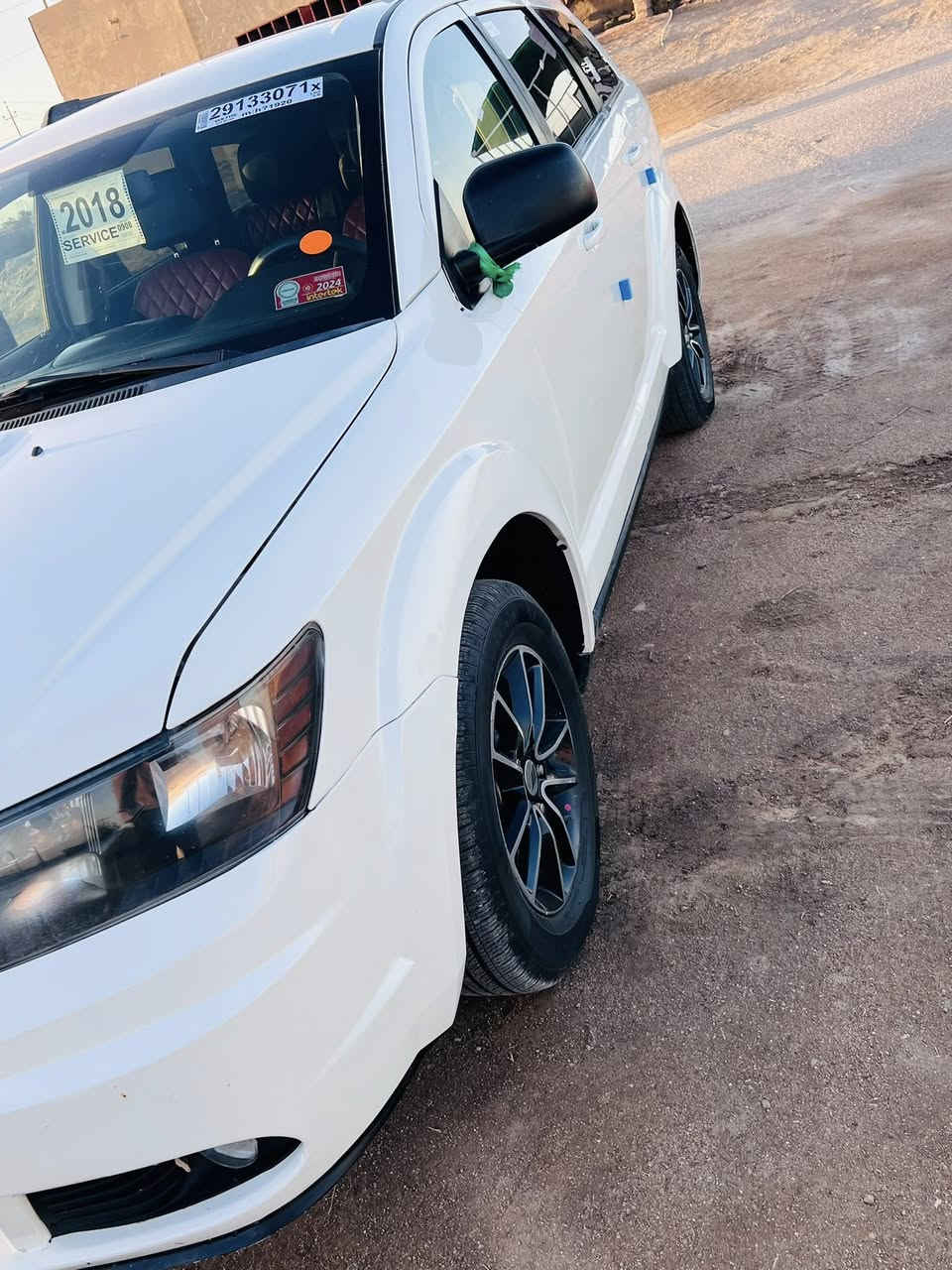 سياره دوج جورني للون ابيض رقم ذي قار  موديل 2018 مصبوغه حزام بدون حادث مكينه 4 سلندر لا يوجد عيب شرعي  سنويه ال2027 مكان السياره بصره القرنه رقم الهاتف ***********
