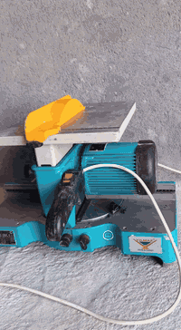 السلام عليكم ورحمة الله
كتر المز للبيع مستعمل كما 
موجود في الصور 
مكاني السماوه 
***********
