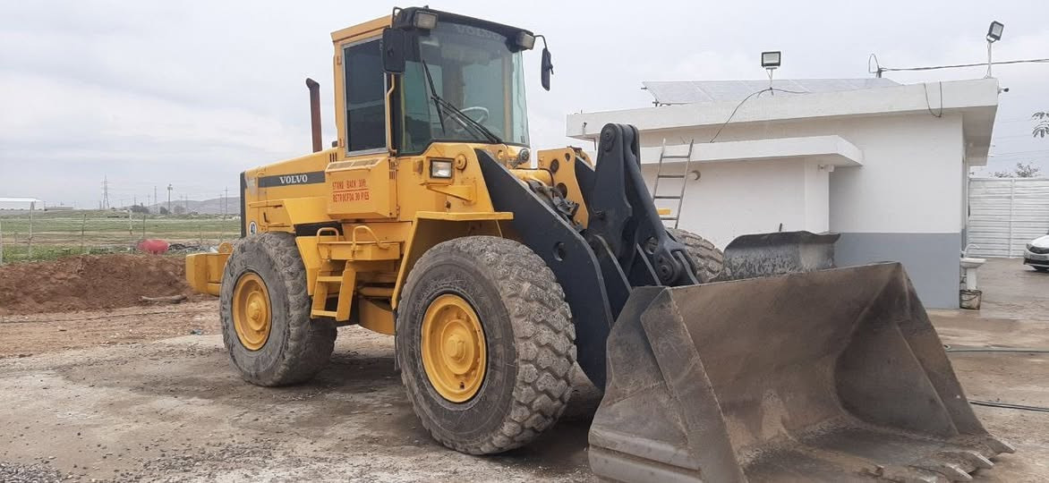 سلام علیکم لبیع  شفل فالفو حجم L90c مودیل1998مکان کفری سعرمناسب***********
