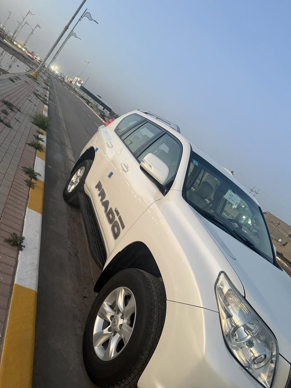 برادو 2013 فول مواصفات
كشنات جلد 

محرك V6

بصمه 

فتحه سقف

تحكمات ستيرن

للأستفسار اتصل على ***********
