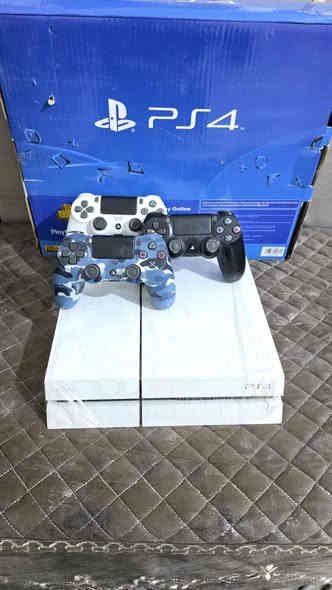 بلي فور مهكر نظام 9مامفتوح حيل حيل نظيف يحتوي على العاب ويحتوي على 3جوستك مع كارتون وكامل ملحقاتة شرط الفحص السعر 245وبي مجال للطيبين توصيل جميع المحافظات متوفر *********** كركوك
