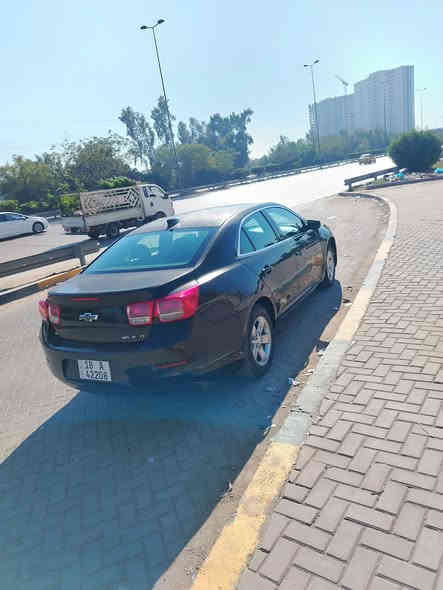 سلام عليكم ماليبو ١٦ أمريكي بيه اربع قطع باسمي مكينه كير تبريد تدفئه كلهن شرط مواصفاته معروفه شاشه بلاديه ام القاصه كروز سرعه داخل جلد اشاير ب المري مكينه ٢٥٠٠ تنفس طبيعي مكاني بغداد معروضه ٨٧ وبيه مجال بسيط ***********
