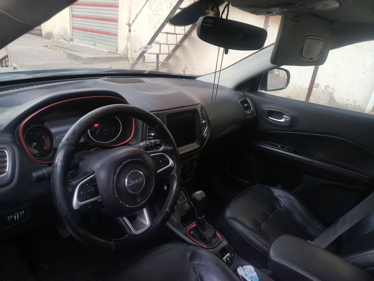 السلام عليكم جيب كومباس موديل 2019 ماشي 54mi اعلئ فئة ترايل
هوك فول مواصفات سعر 105
مواصفات 
بانوراما 
جنطة كهرباء
كشنات جلد تدفئة 
هيتر ستيرن 
رادار
شاشة كامرة وحساس 
كشن كهرباء مساج
5 انضمة قيادة 
سايد بريك بصمه
تبريد قطعتين 
وبعد هواي مواصفات  ملاحضه سيارة بيهة قطعتين بالخارج وبالعراق صار بيهة قطعتين بيهة 4 قطع صبغ 
مكاني كوت واسط 
***********

