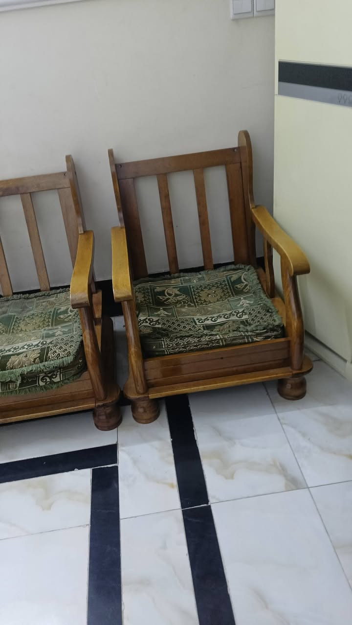السلام عليكم البيع تخم 7مقاعد جديد حيل عوز بس سفنج ظهر فقط عنوان بغداد حي جهاد وألف عافيه الي يأخذه والله السعر ع الخاص


**إذا كنت صاحب هذا الإعلان وتريد حذفه لأي سبب، رجاءا أرسل رسالة إلى الدعم الفني**