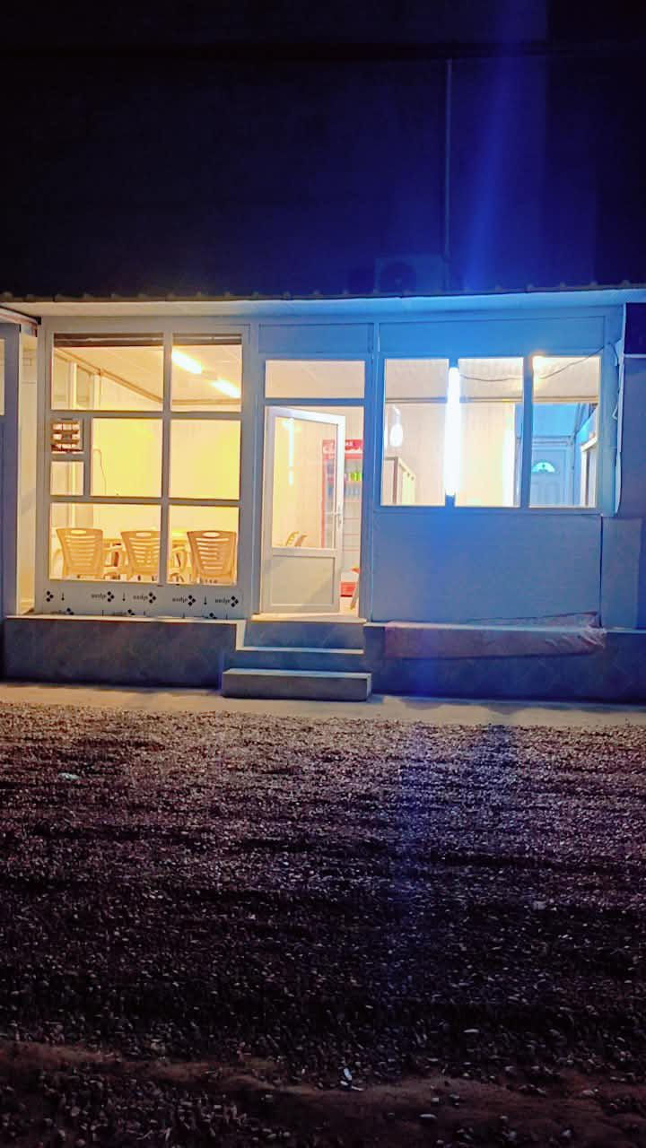 بس الله... ع بركة لله تم إعادة فتح المطعم احمد. ابو مصطفى وأولاده . الموقع دور الزراعه بين الثانيه والثالثه قريب ع جامع نسأل الله أن يرزقه ويبارك في رزقه.. صح المطعم صغير ولكن. الاكل ولا غلطه .. اليوم الافتتاحيه الرابعه عصراً  وح يكون اليوم مجاناً .. الله يرزقهم ويوفقهم..  للحجز الاتصال ***********كيلوات ونفرات موجود
