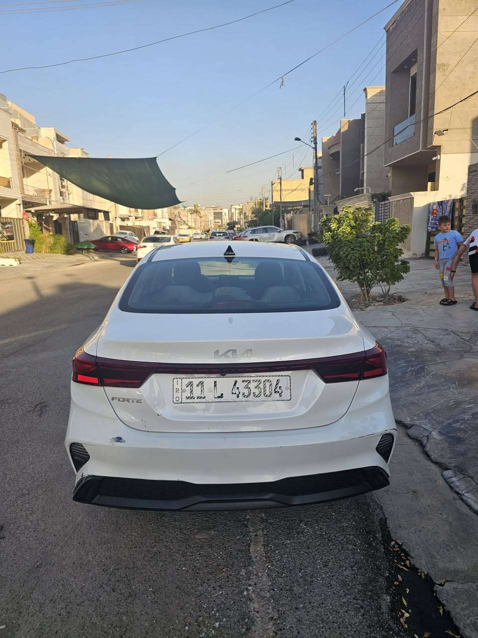 سلام عليكم
كيا فورتي 2022 
فئه السياره LXS
ماشيه 40000km
محرك 2000 دوش 
رقم انكليزي بغداد تحويل ثاني يوم 
(السياره باسمي)
السياره جديده جديده 
حادث بكلايت خلفي جهة اليسار 
السياره بيه 5 ويل كب اصلي 
(مواصفات السياره)
تبريد ثلج بلادي 
تثبيت سرعه
تحديد مسار
كامره خلفيه 
ردار امامي 
رادار خلفي
ثلاث انضمه قياده 
 ( السعر ) 145 بيه مجال للطيبين
السياره للبيع او مرواس سبورتج من 18> 22
***********
